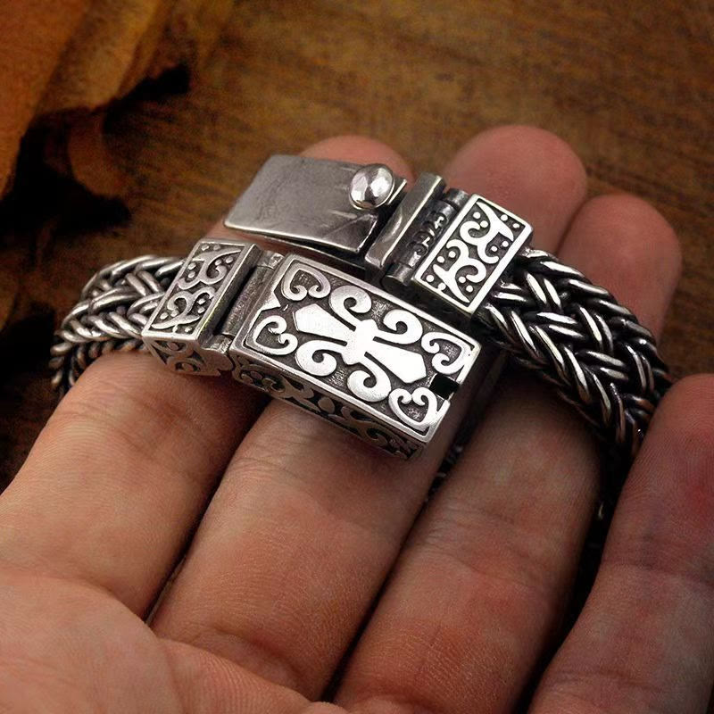 KarmaRipple's Retro Vine Totem Pattern Woven Balancing Chain Bracelet p8