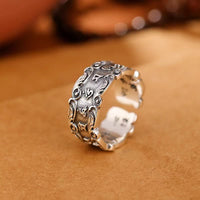 Bague ajustable tibétaine Om Mani Padme Hum de KarmaRipple