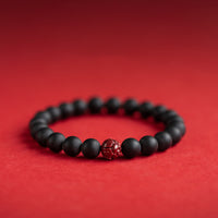 Bracelet d'équilibrage en cyprès tibétain et cinabre de KarmaRipple