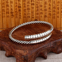 Bracelet d'équilibre à motif torsadé rétro Heart Sutra de KarmaRipple