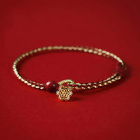 Bracelet tressé en argent sterling 925 fait main par KarmaRipple, avec perles de lotus et de cinabre en or et perles de bénédiction
